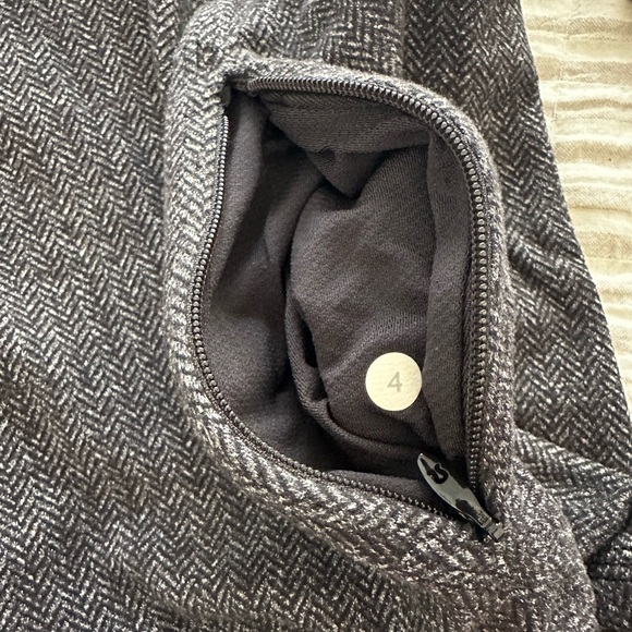 Lululemon Women's Charcoal Jacket Quarter-zip Pullover - Picture 3 of 3